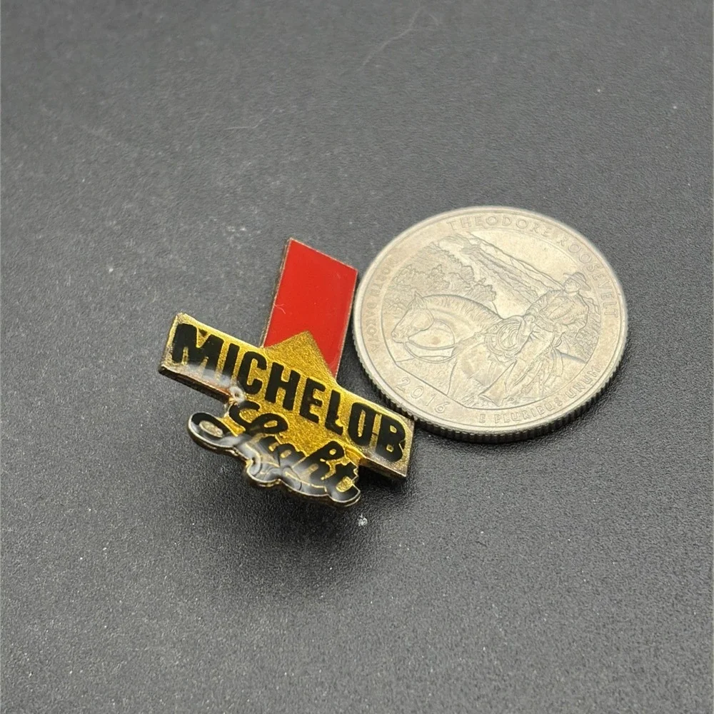 Michelob‎ Light Beer Alcohol Lapel Hat Pin